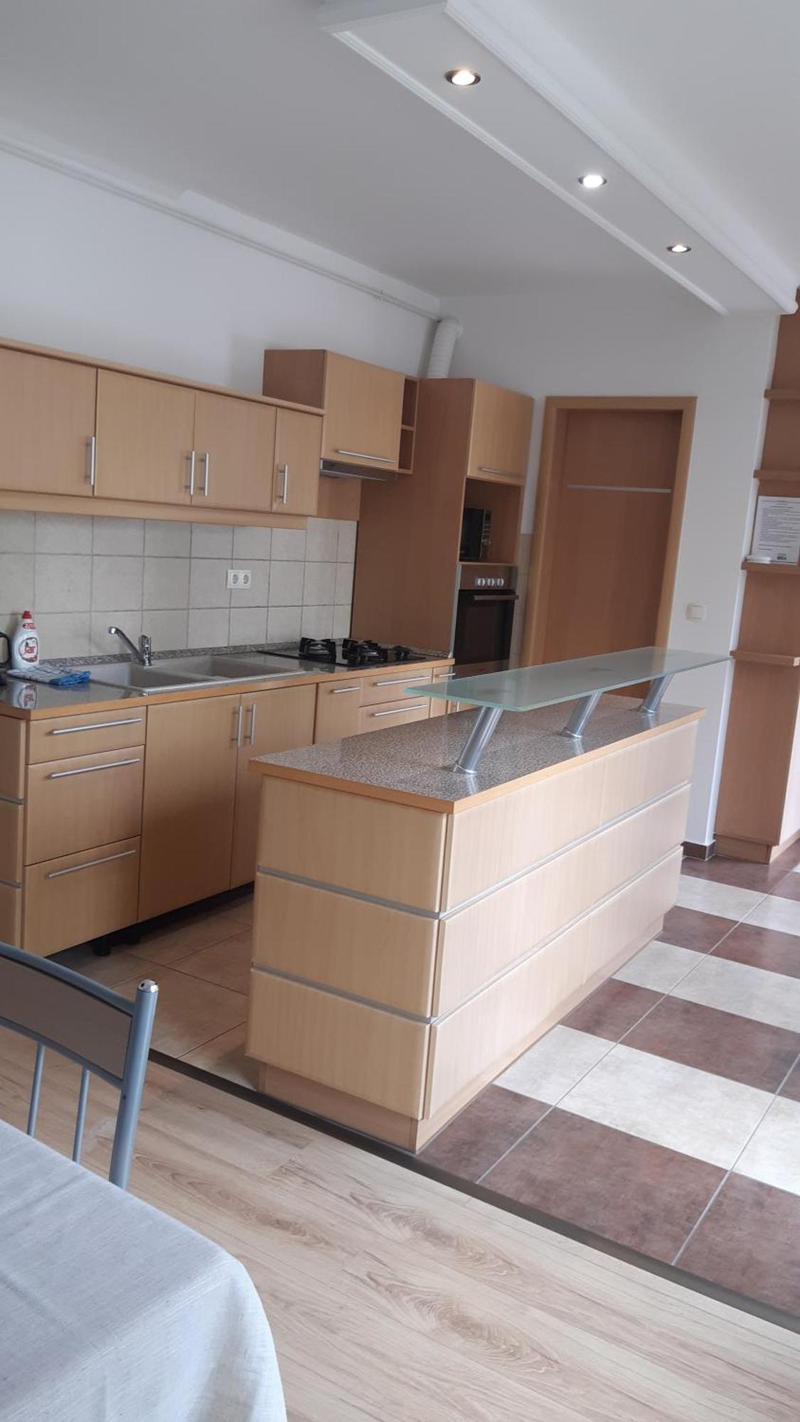 Mary Apartmanhaz ヘーヴィーズ エクステリア 写真