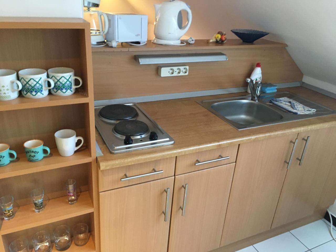 Mary Apartmanhaz ヘーヴィーズ エクステリア 写真