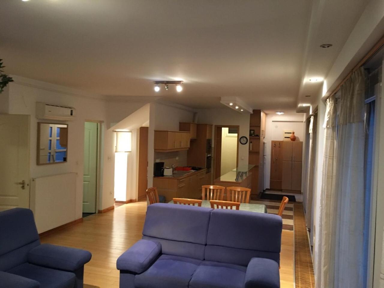 Mary Apartmanhaz ヘーヴィーズ エクステリア 写真